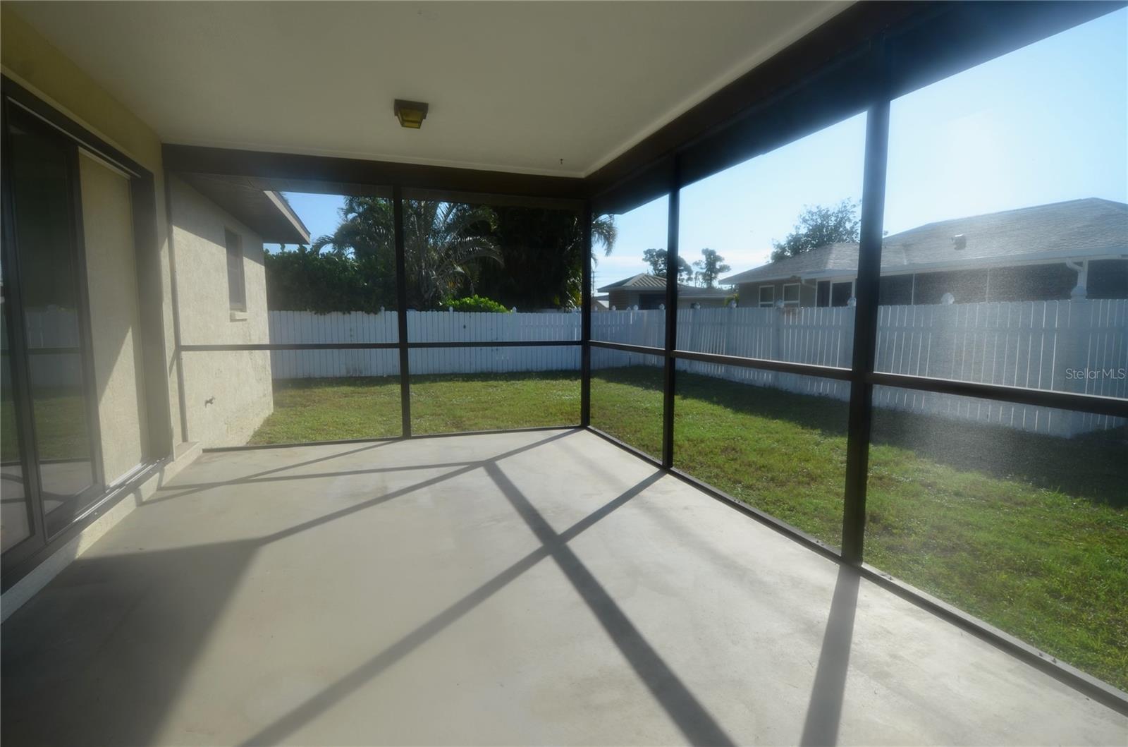 SOUTH VENICE - Residential