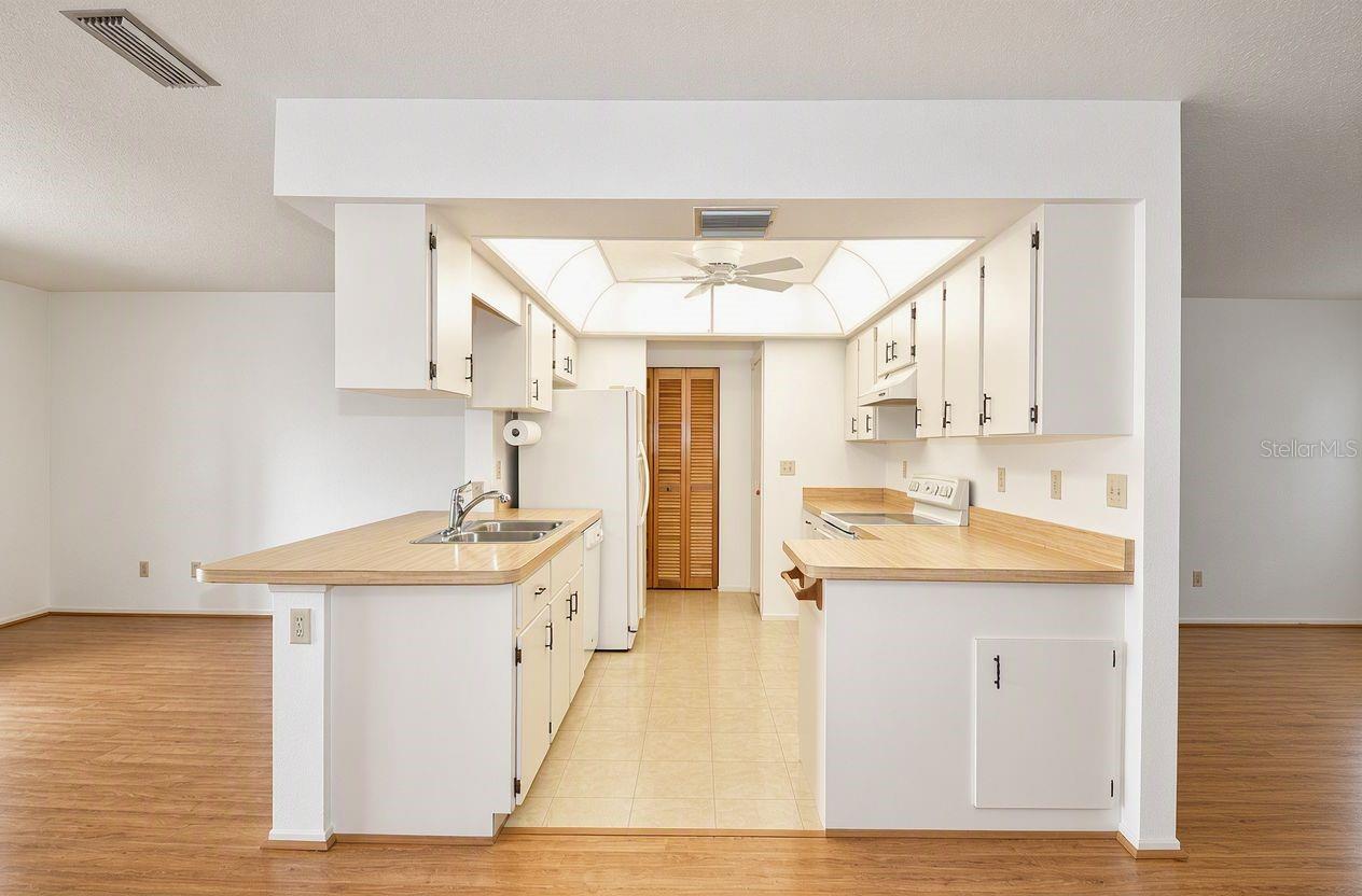 SOUTH VENICE - Residential
