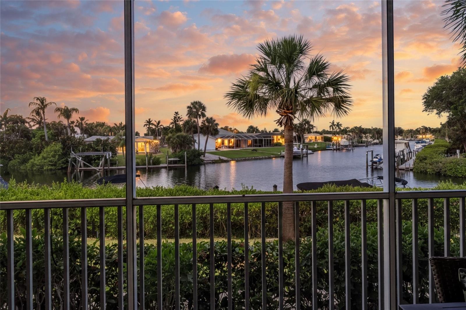 BLACKBURN HARBOR WATERFRONT VI - Residential