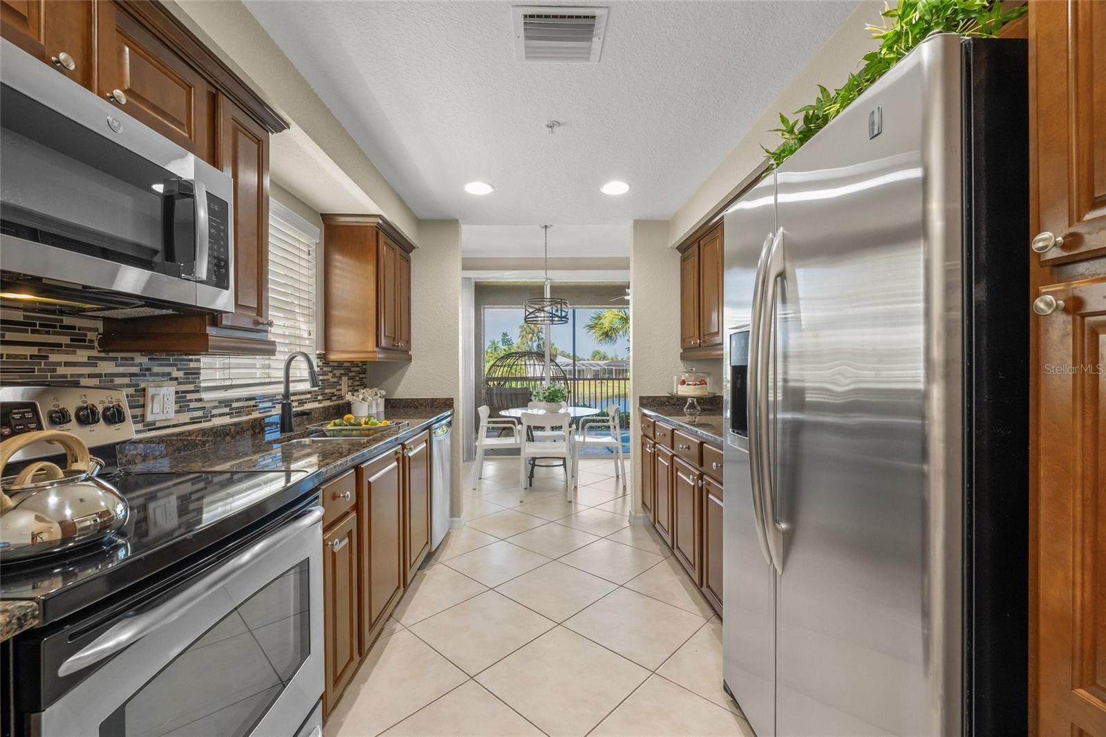 BLACKBURN HARBOR WATERFRONT VI - Residential