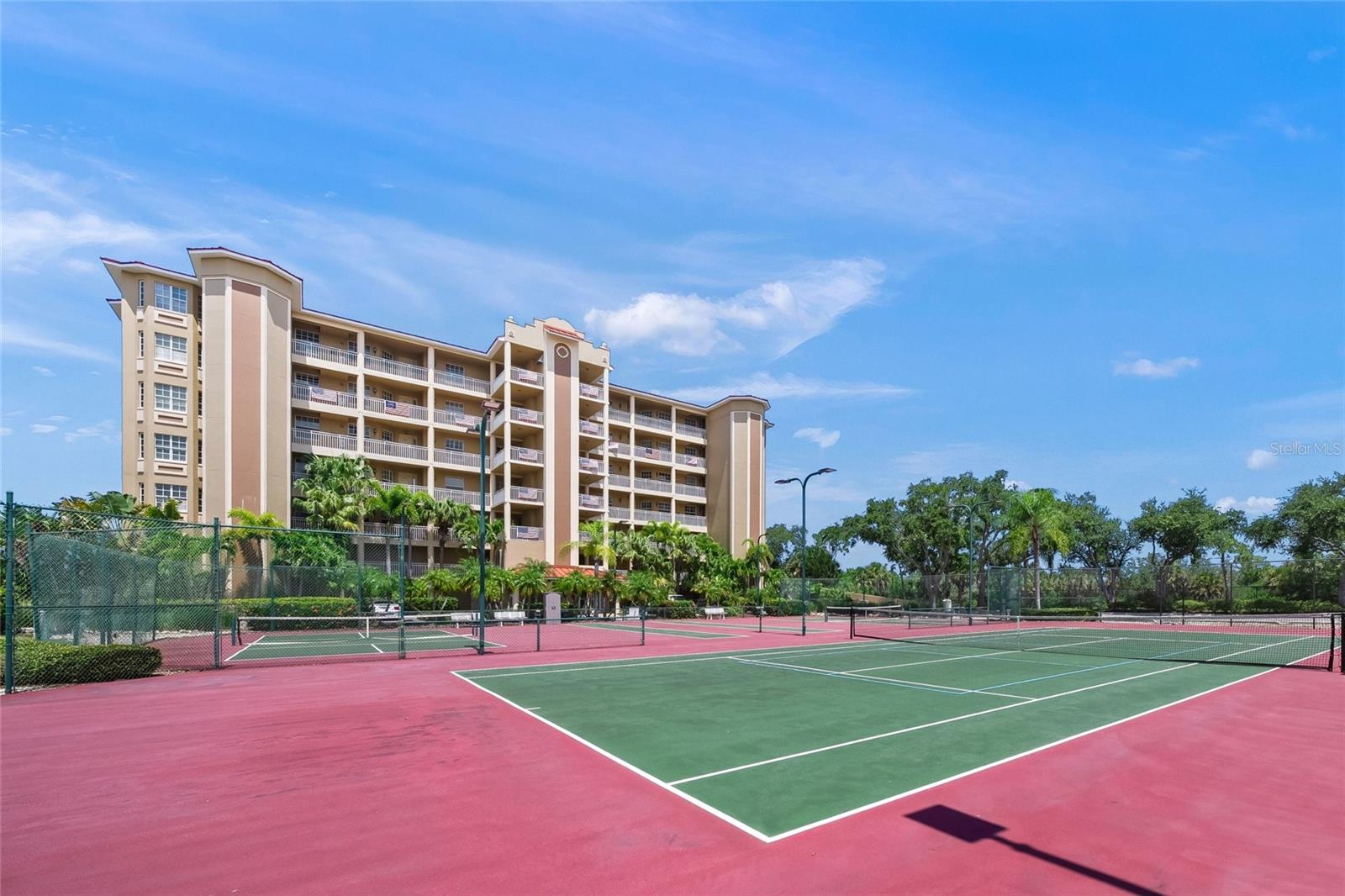BLACKBURN HARBOR WATERFRONT VI - Residential