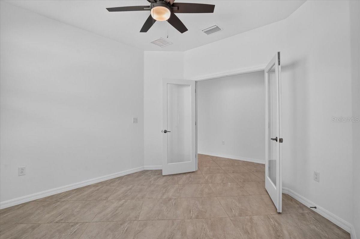 SARASOTA NATIONAL PH 13-B - Residential