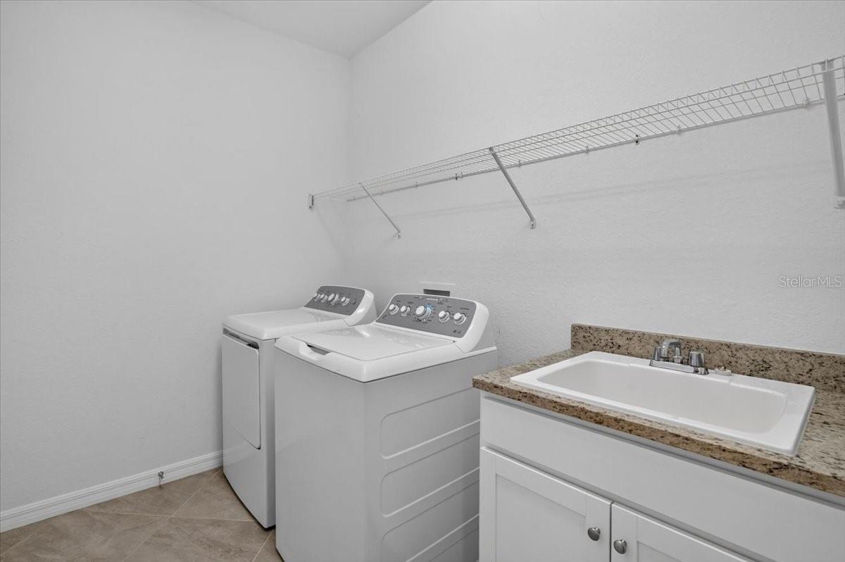 SARASOTA NATIONAL PH 13-B - Residential
