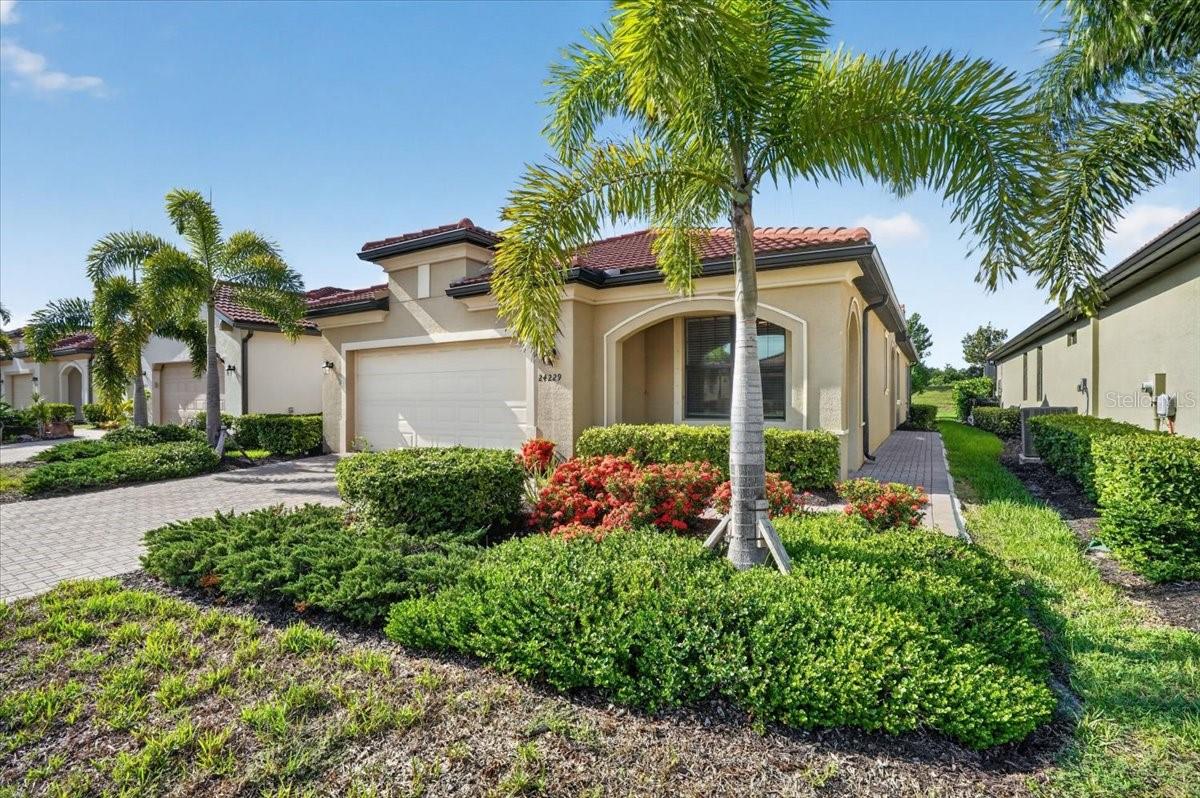 SARASOTA NATIONAL PH 13-B - Residential