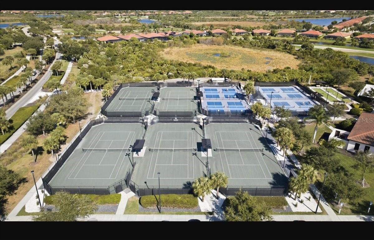 SARASOTA NATIONAL PH 13-B - Residential