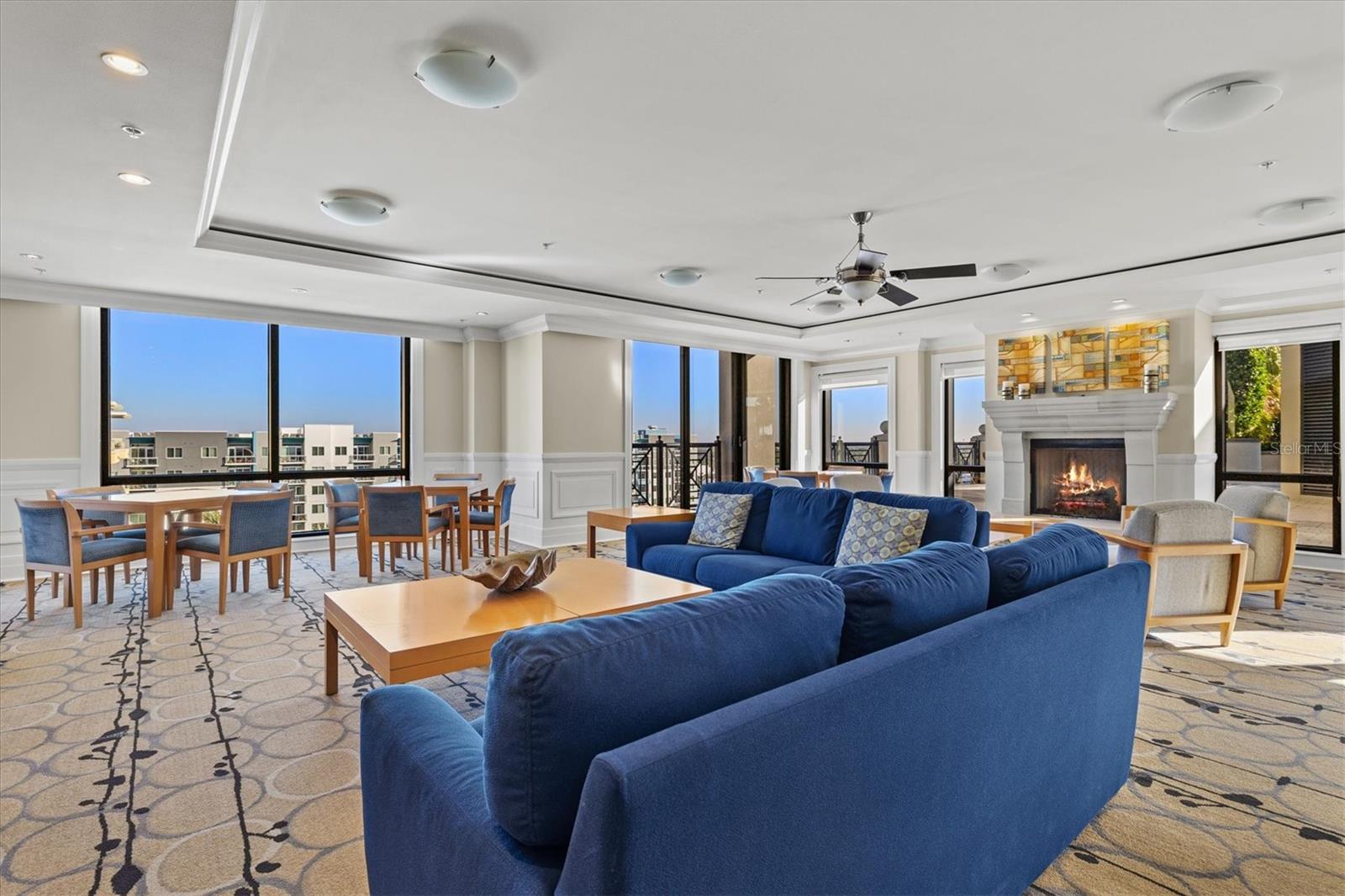 PLAZA 5 POINTS RESIDENCES - Residential