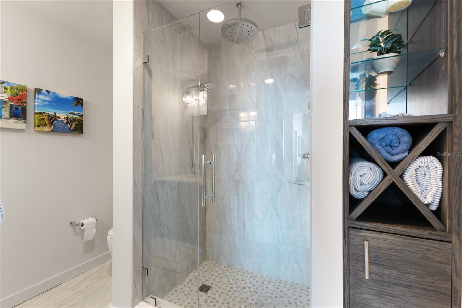 SKYPOINT A CONDO - Residential