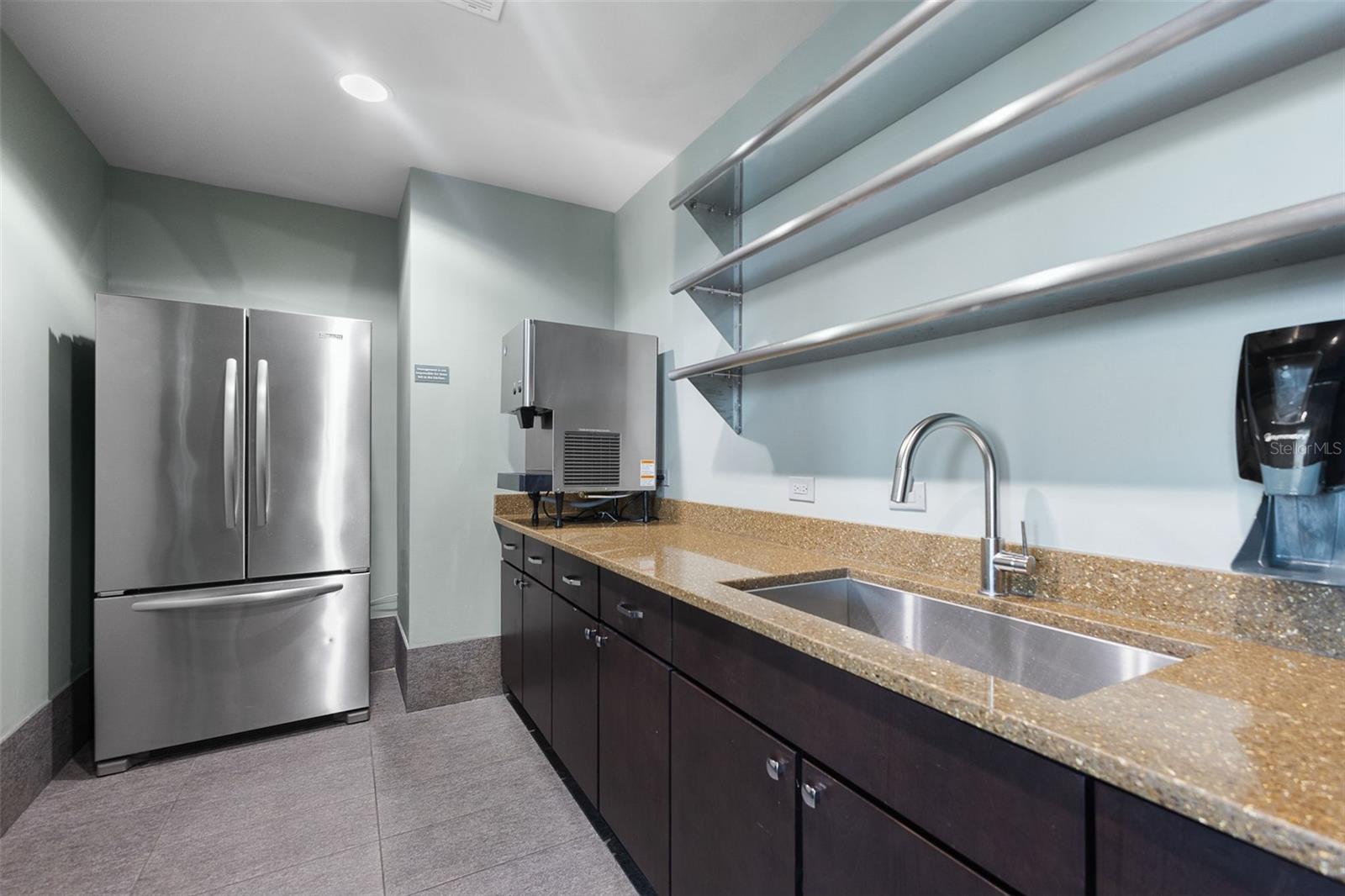 SKYPOINT A CONDO - Residential