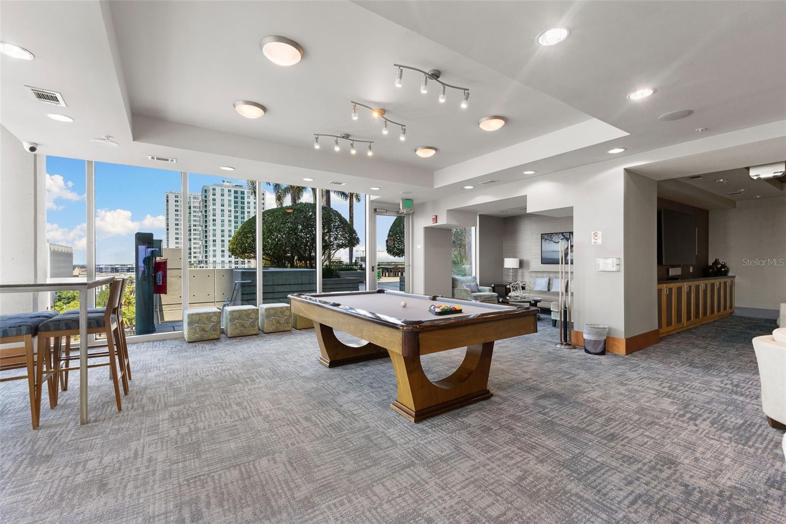 SKYPOINT A CONDO - Residential