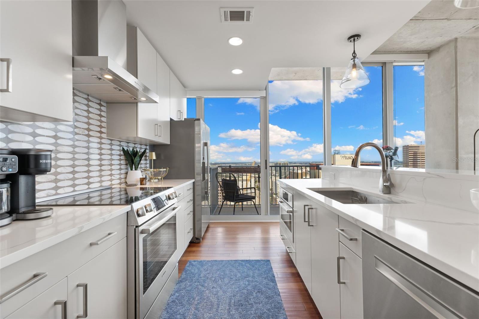 SKYPOINT A CONDO - Residential