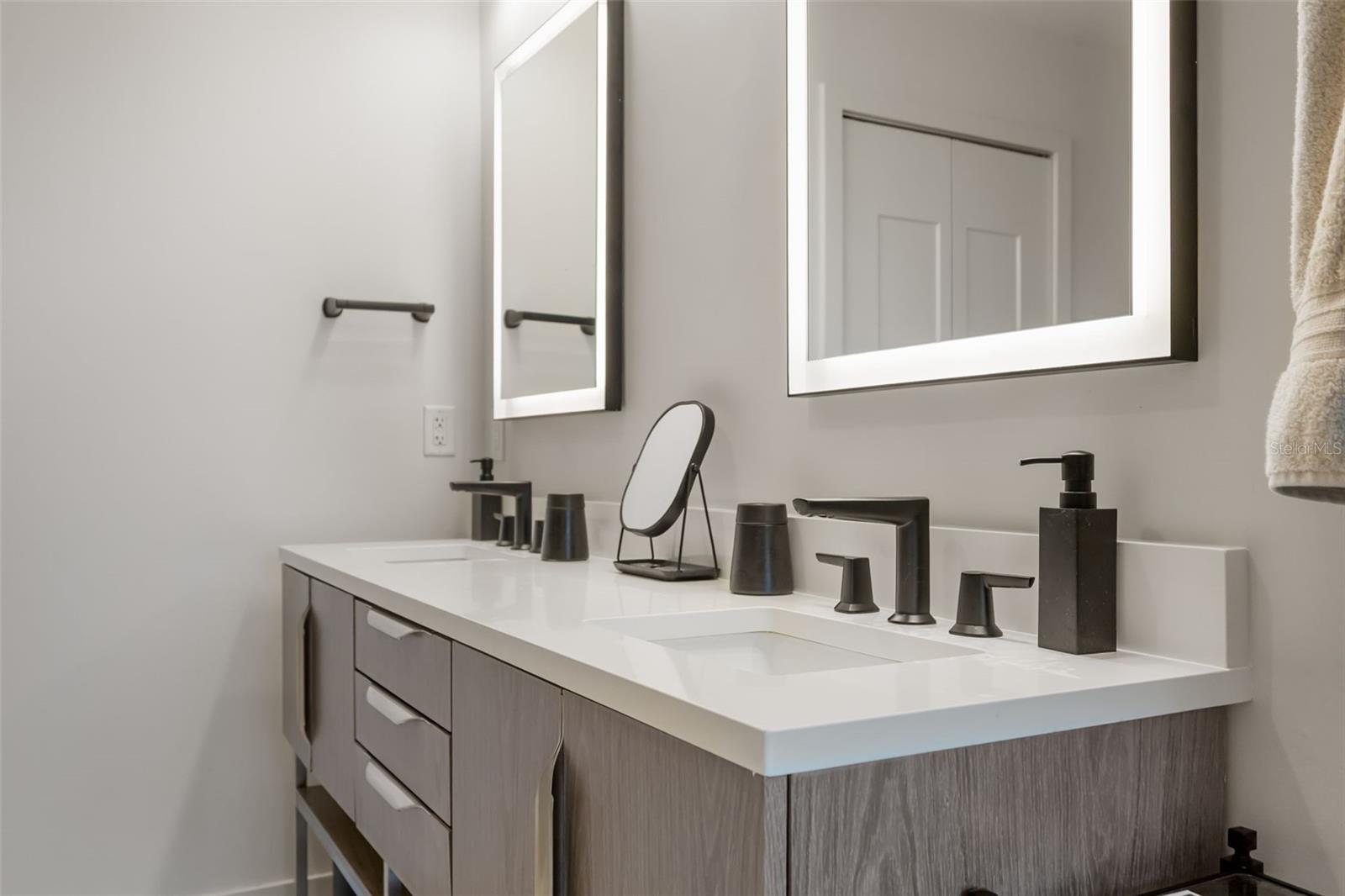 SKYPOINT A CONDO - Residential