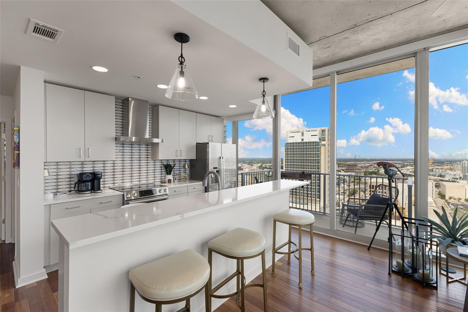 SKYPOINT A CONDO - Residential