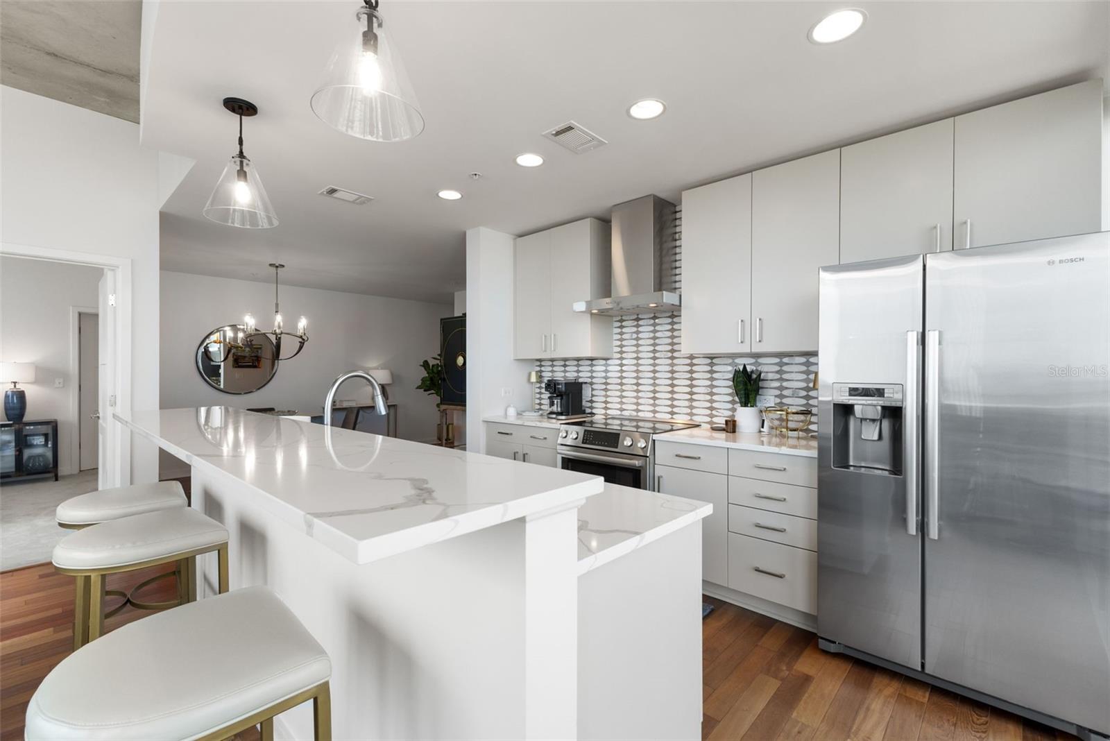 SKYPOINT A CONDO - Residential