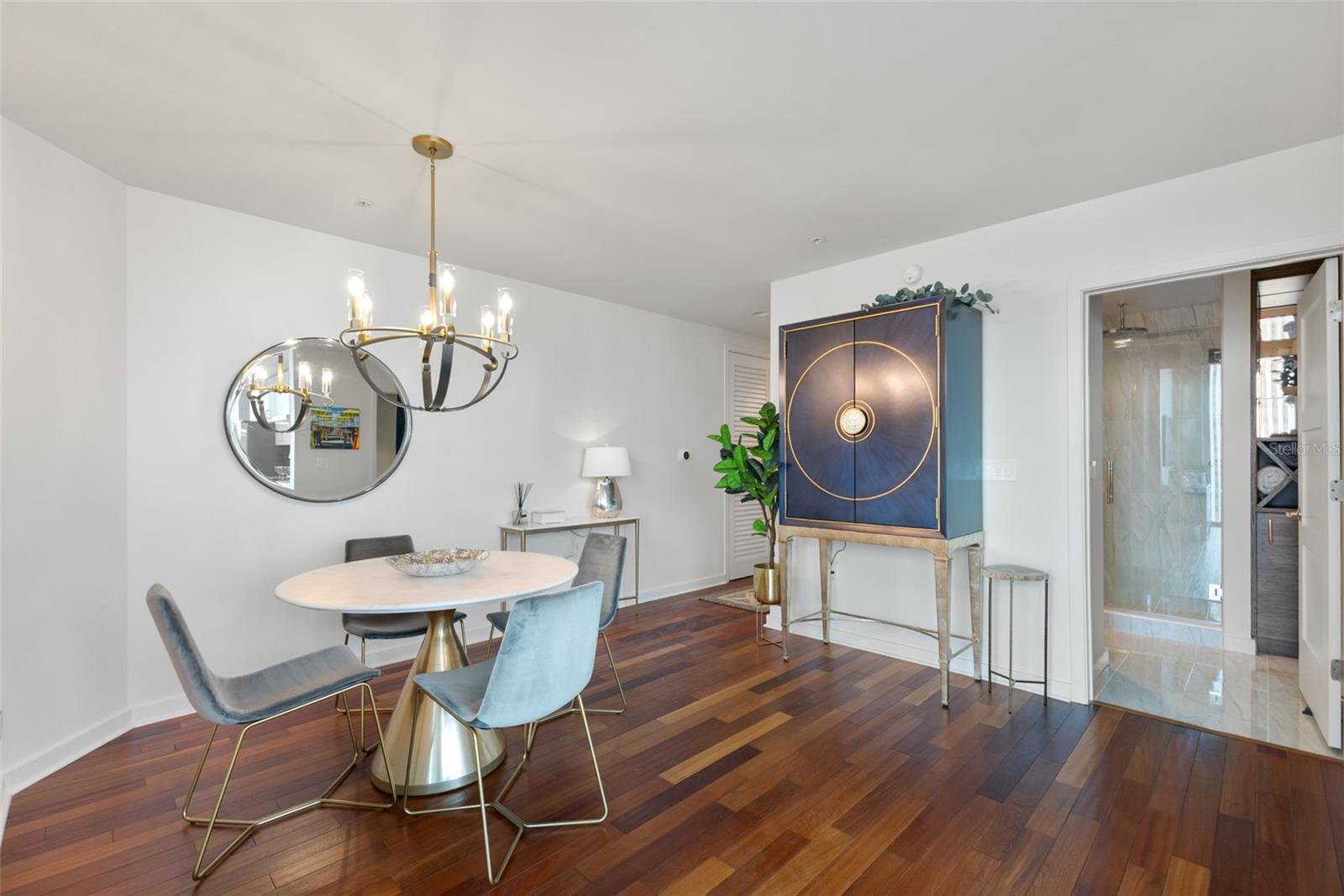 SKYPOINT A CONDO - Residential