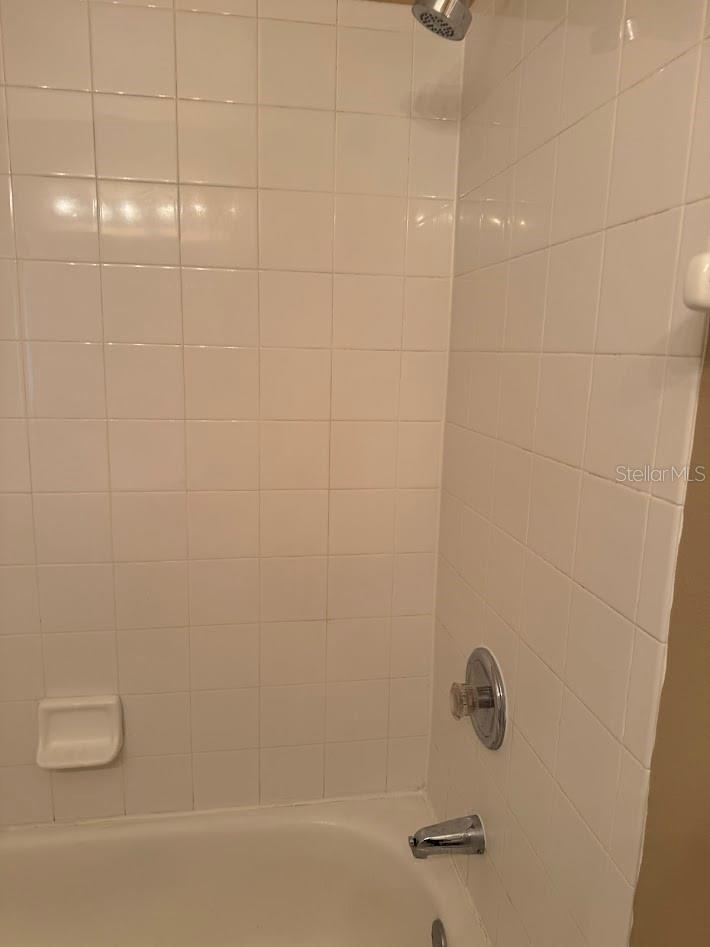 THATCHERS LANDING CONDO 03 - Residential Lease