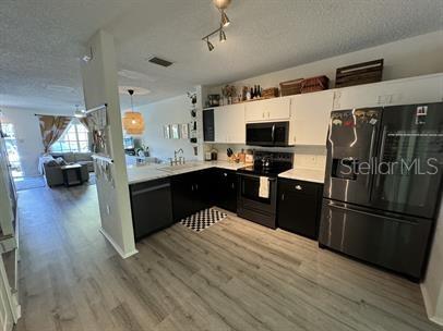 BERKELEY SQUARE - Residential Lease