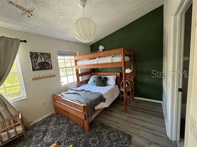 BERKELEY SQUARE - Residential Lease