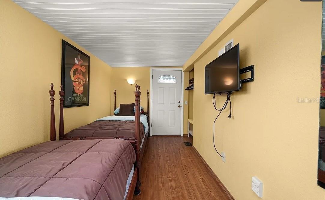 ISTOKPOGA SHORES - Residential