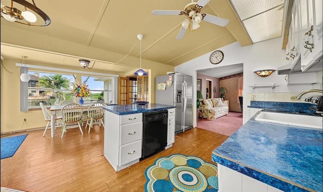 ISTOKPOGA SHORES - Residential