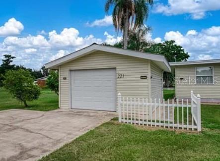 ISTOKPOGA SHORES - Residential