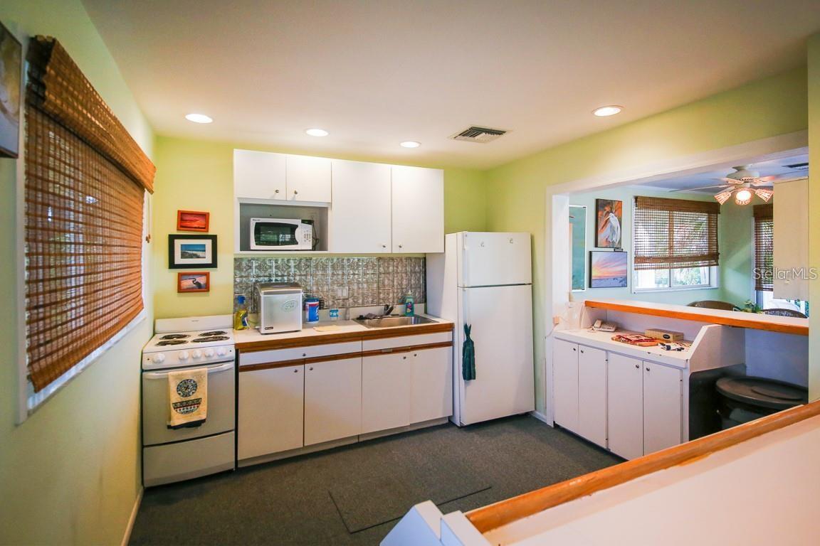 PLACIDA HARBOUR PH 04 BLDG 21 - Residential