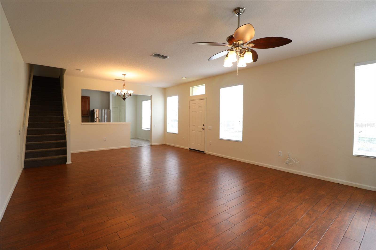 VISTAS AT LAKE HOWELL - Residential Lease