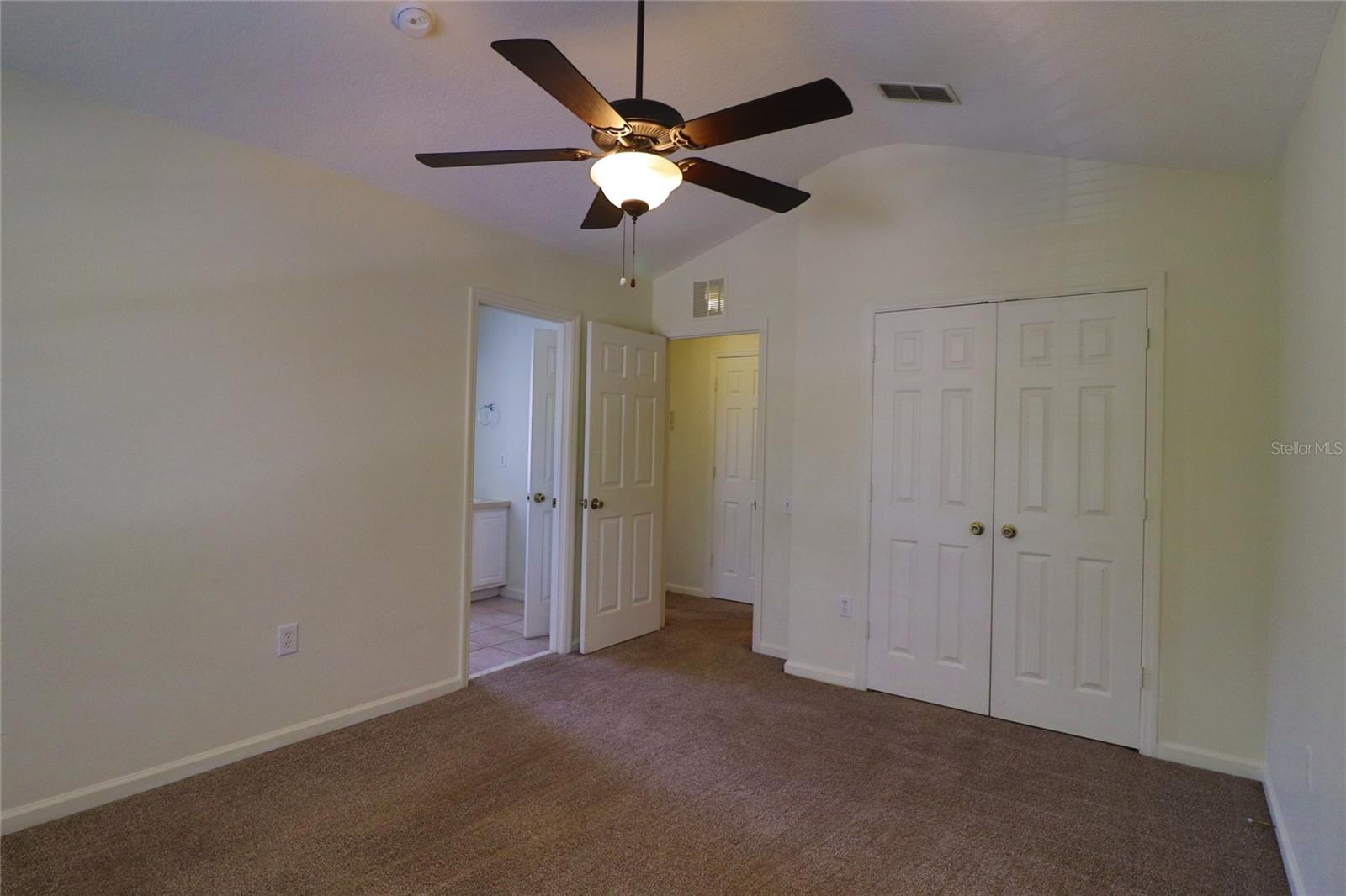 VISTAS AT LAKE HOWELL - Residential Lease