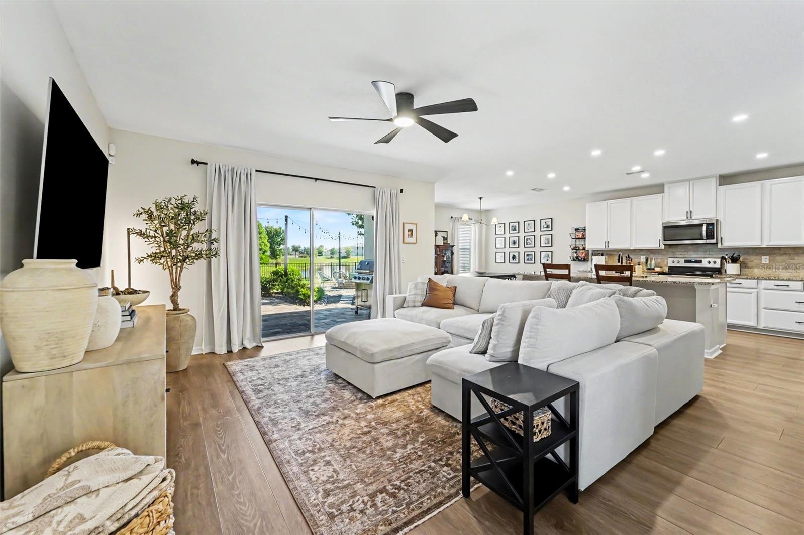 AVALON PARK WEST - Residential