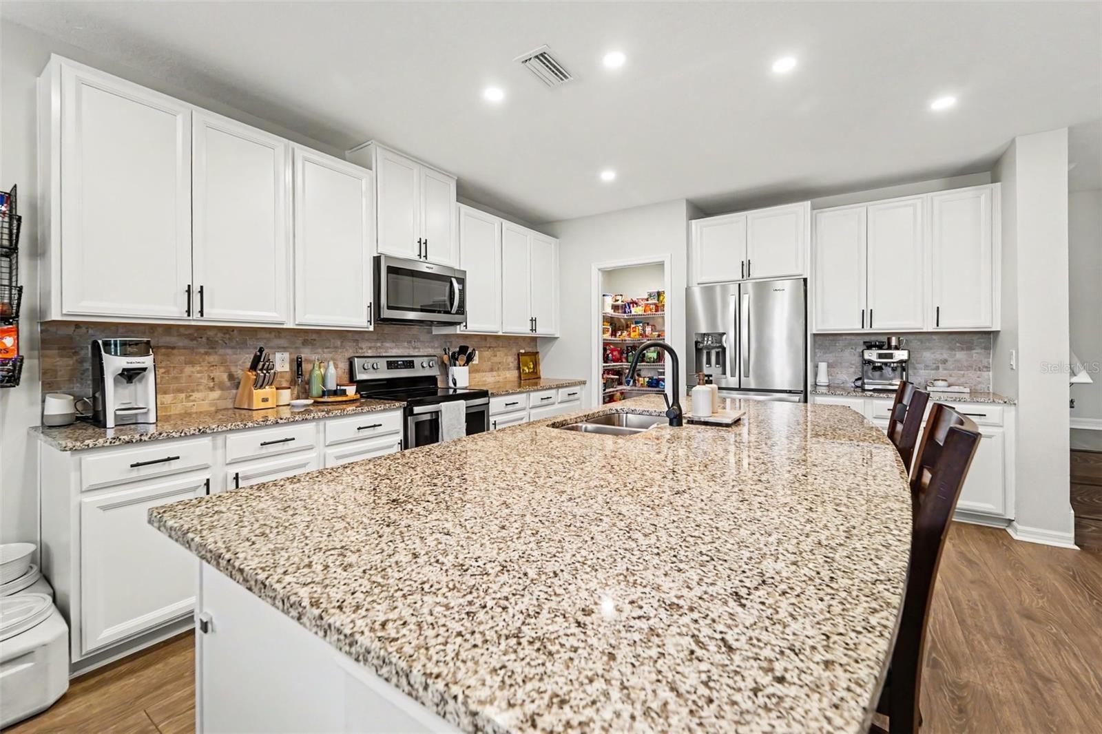 AVALON PARK WEST - Residential