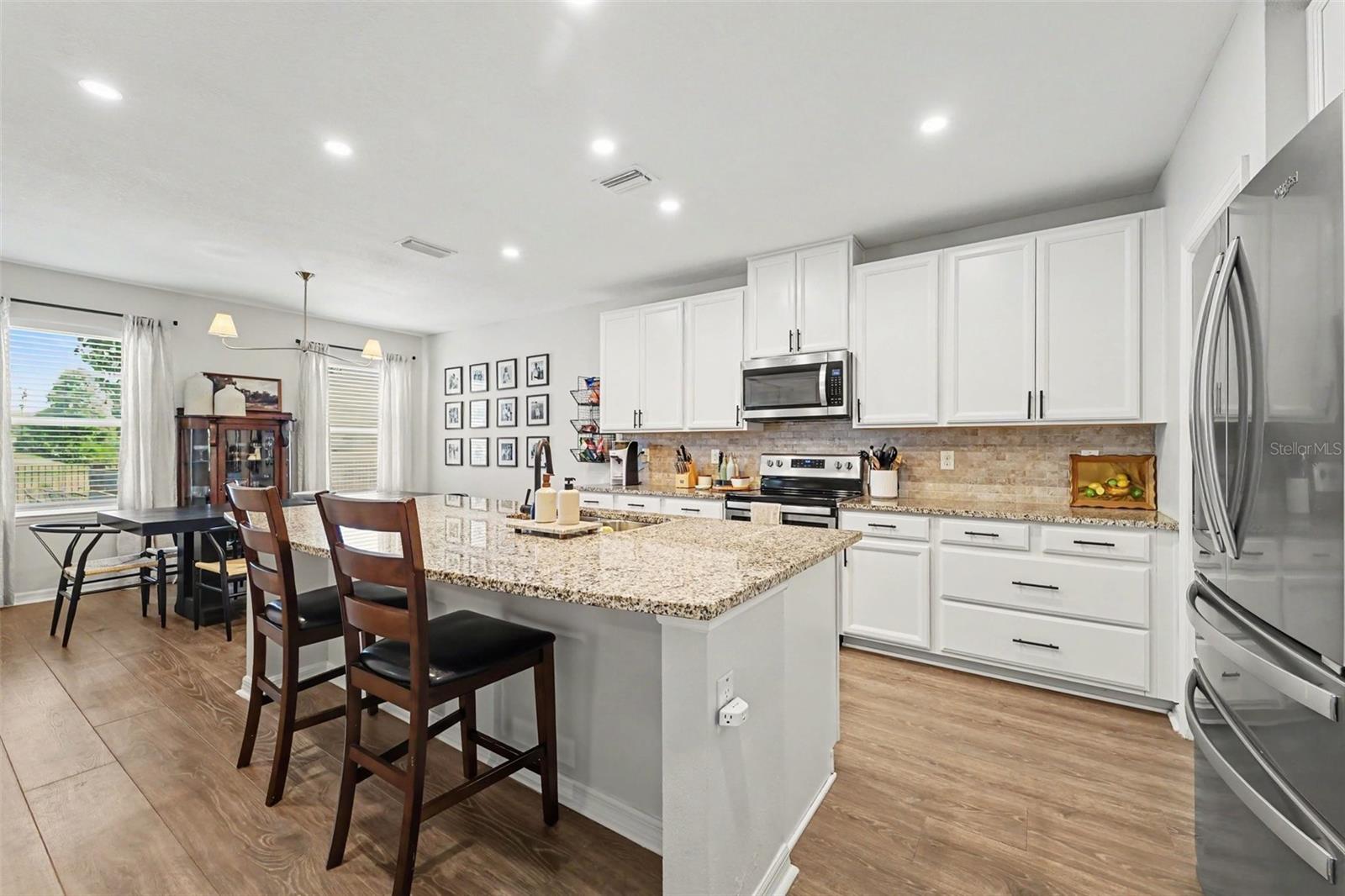 AVALON PARK WEST - Residential