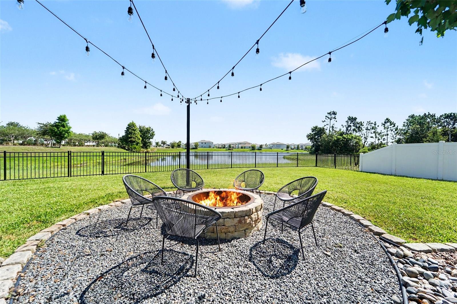 AVALON PARK WEST - Residential