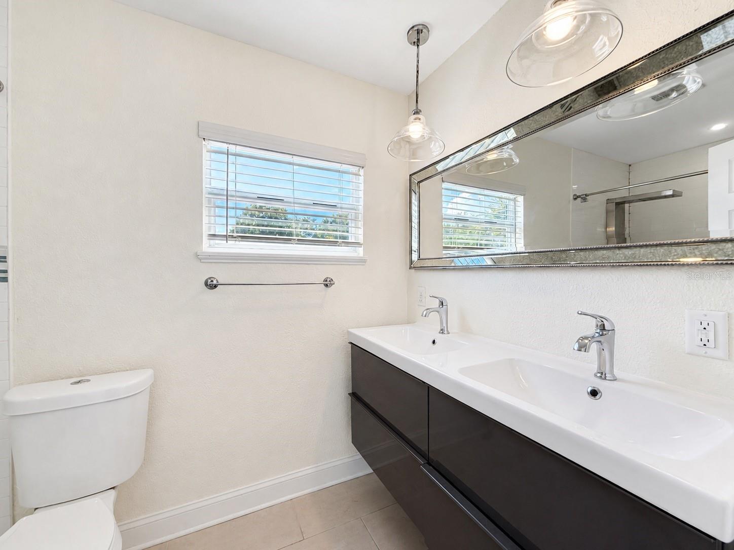 GANDY MANOR ESTATES - Residential Lease