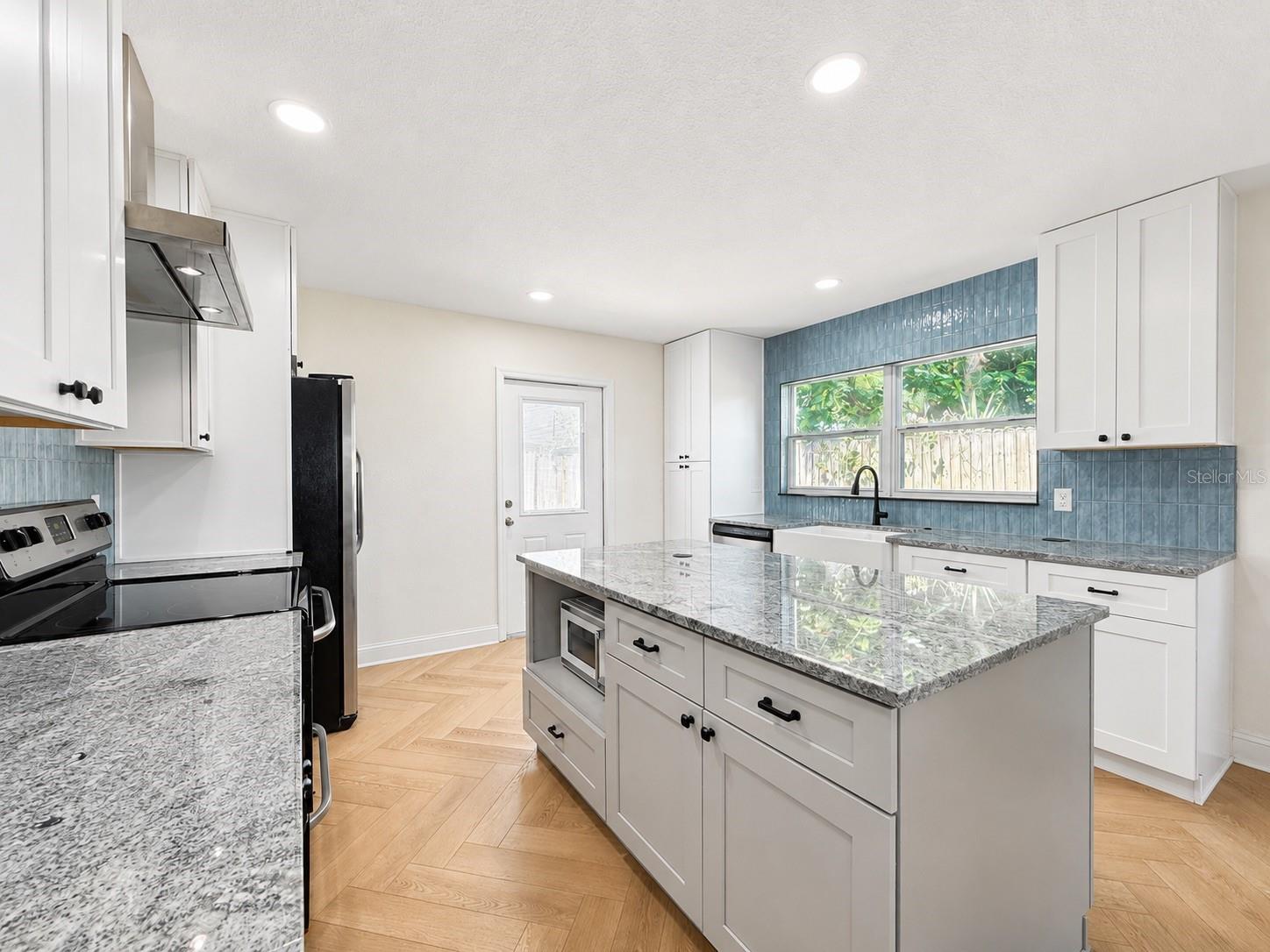 GANDY MANOR ESTATES - Residential Lease