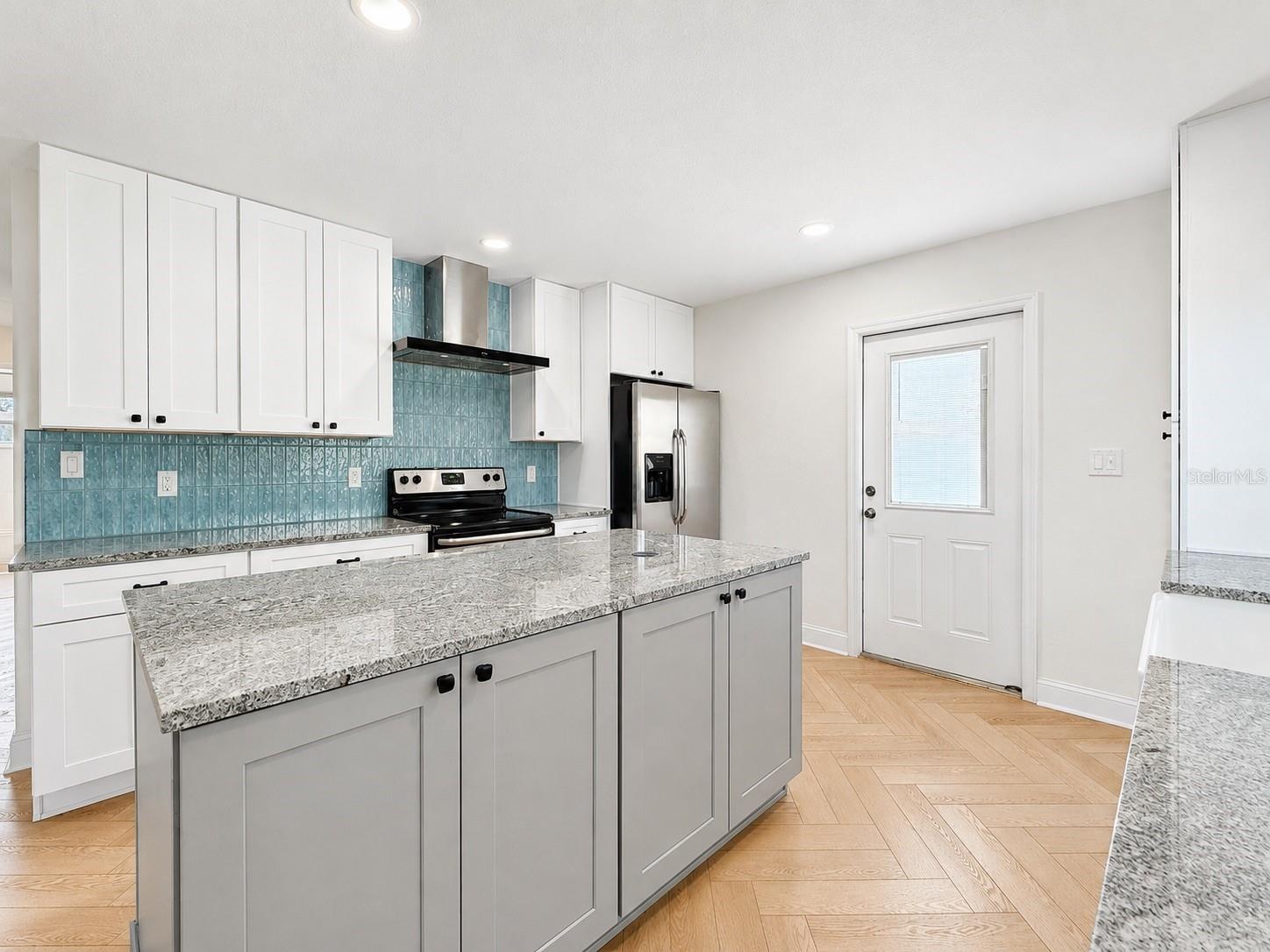 GANDY MANOR ESTATES - Residential Lease