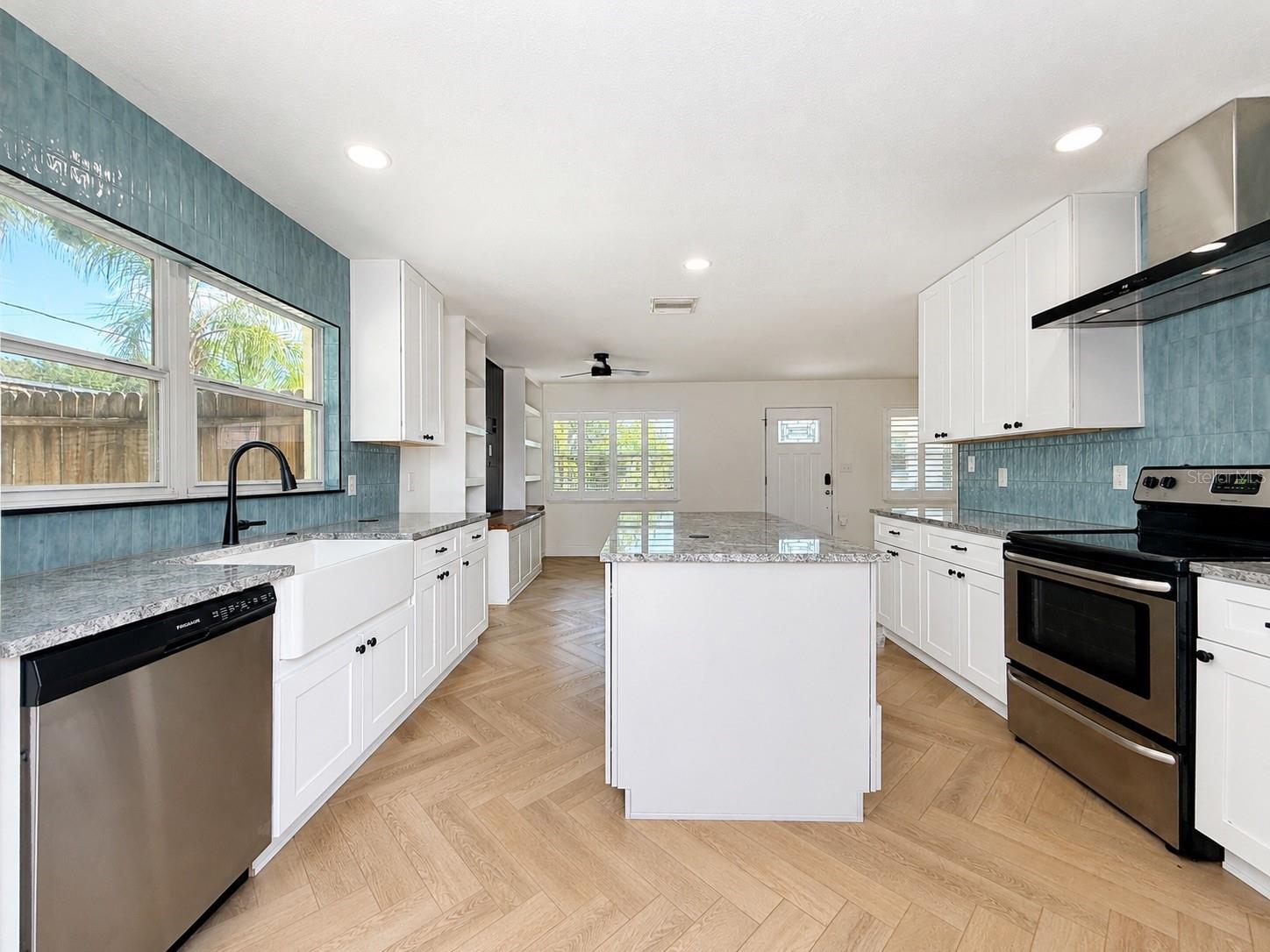 GANDY MANOR ESTATES - Residential Lease