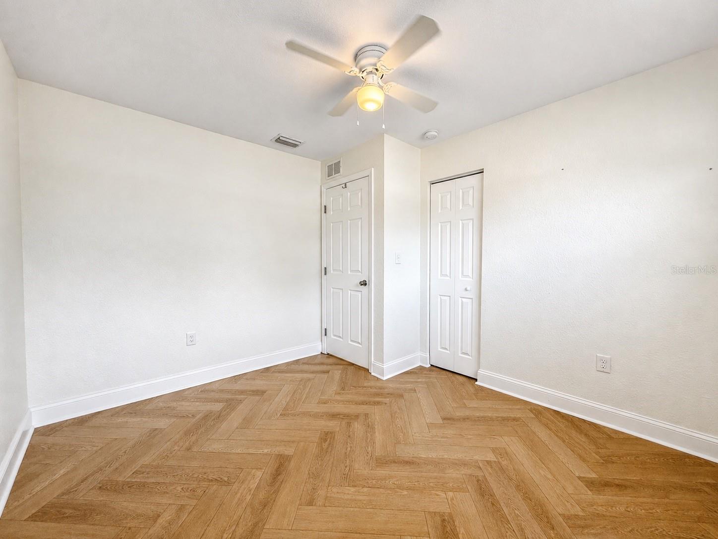 GANDY MANOR ESTATES - Residential Lease