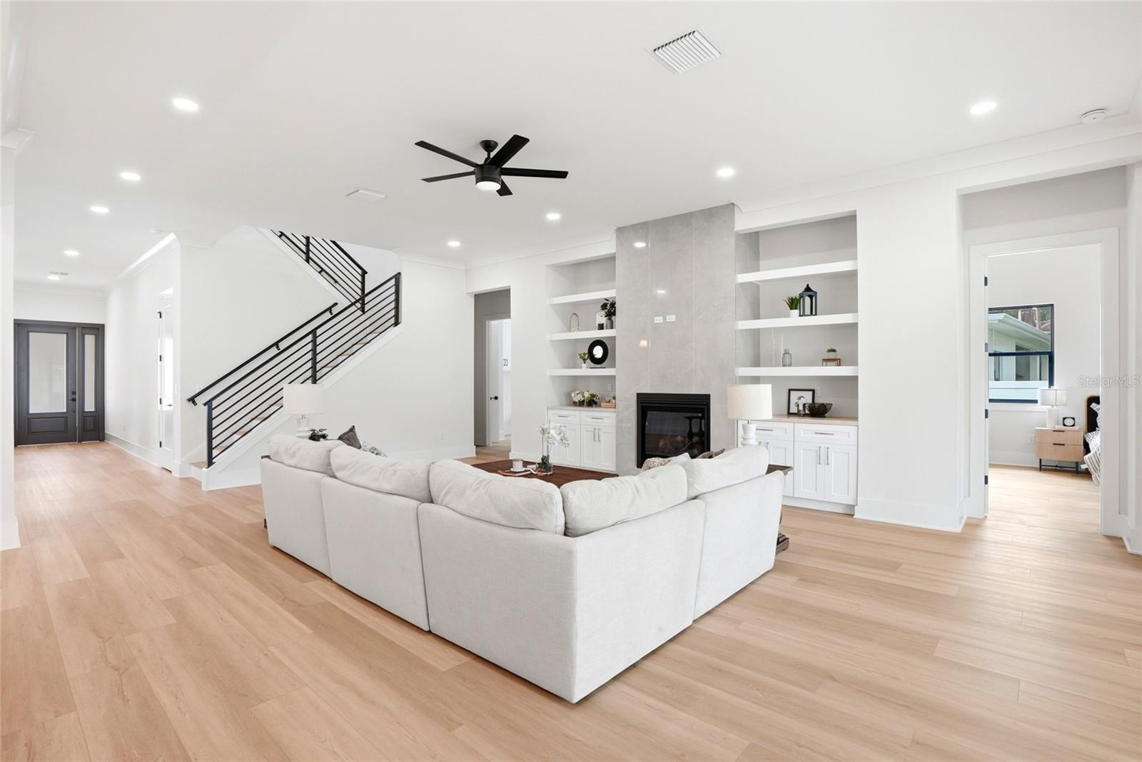 DE SOTO ESTATES - Residential