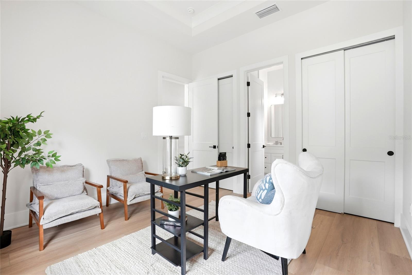 DE SOTO ESTATES - Residential