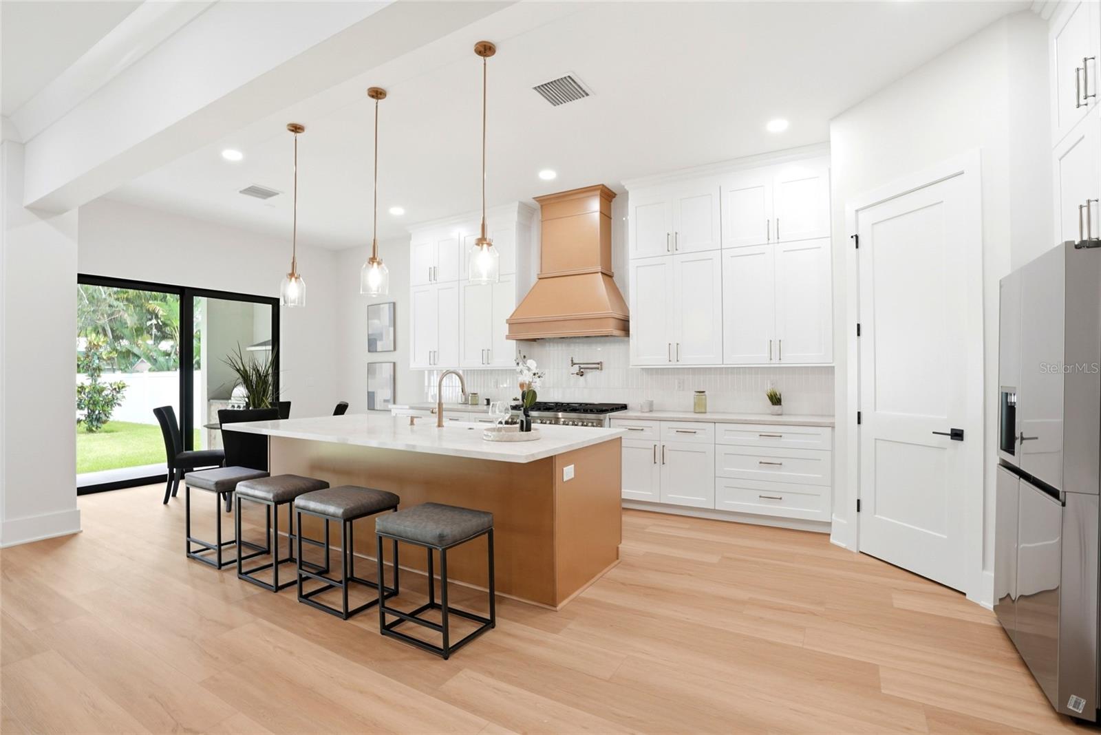 DE SOTO ESTATES - Residential