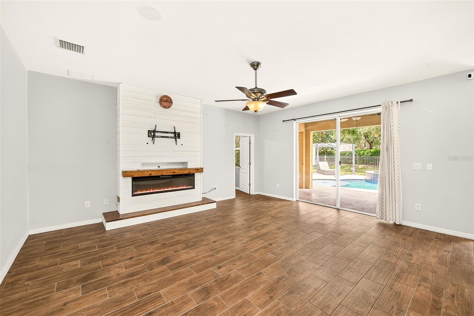 STONEBRIER PH 1 - Residential