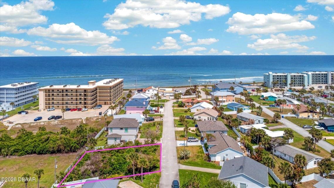 OCEAN BREEZE CIRCLE - Land