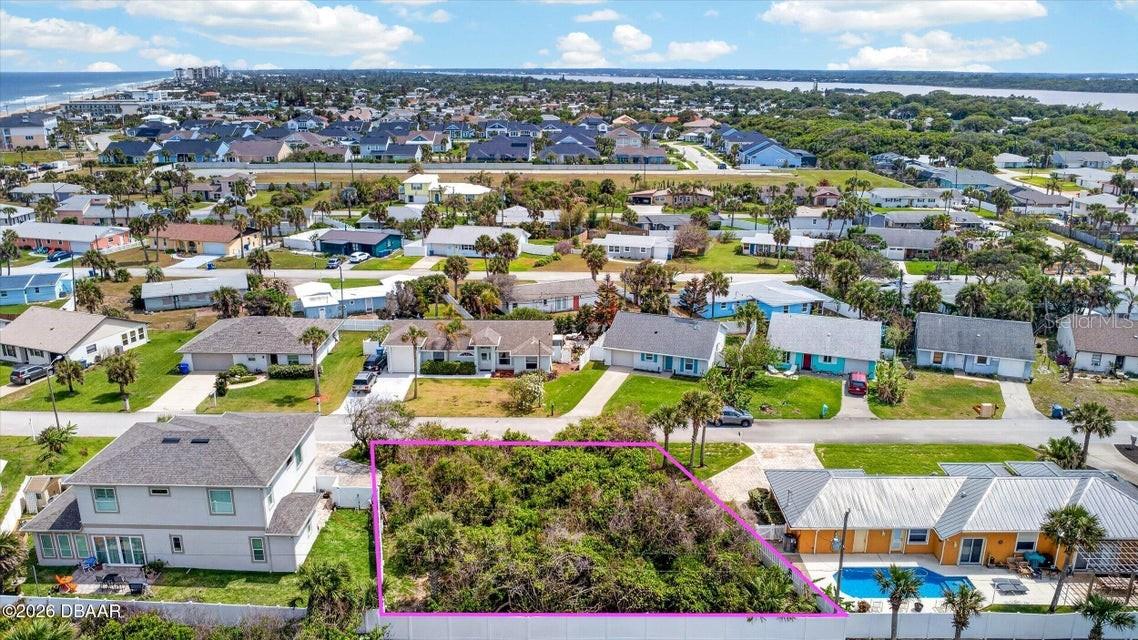 OCEAN BREEZE CIRCLE - Land