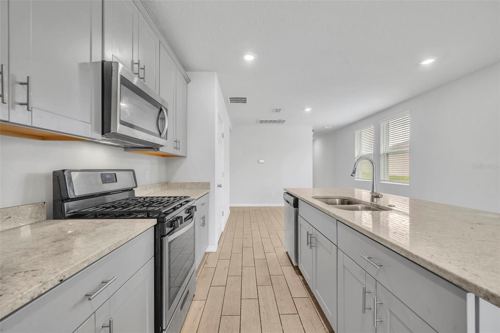LAKE DENHAM ESTATES - Residential