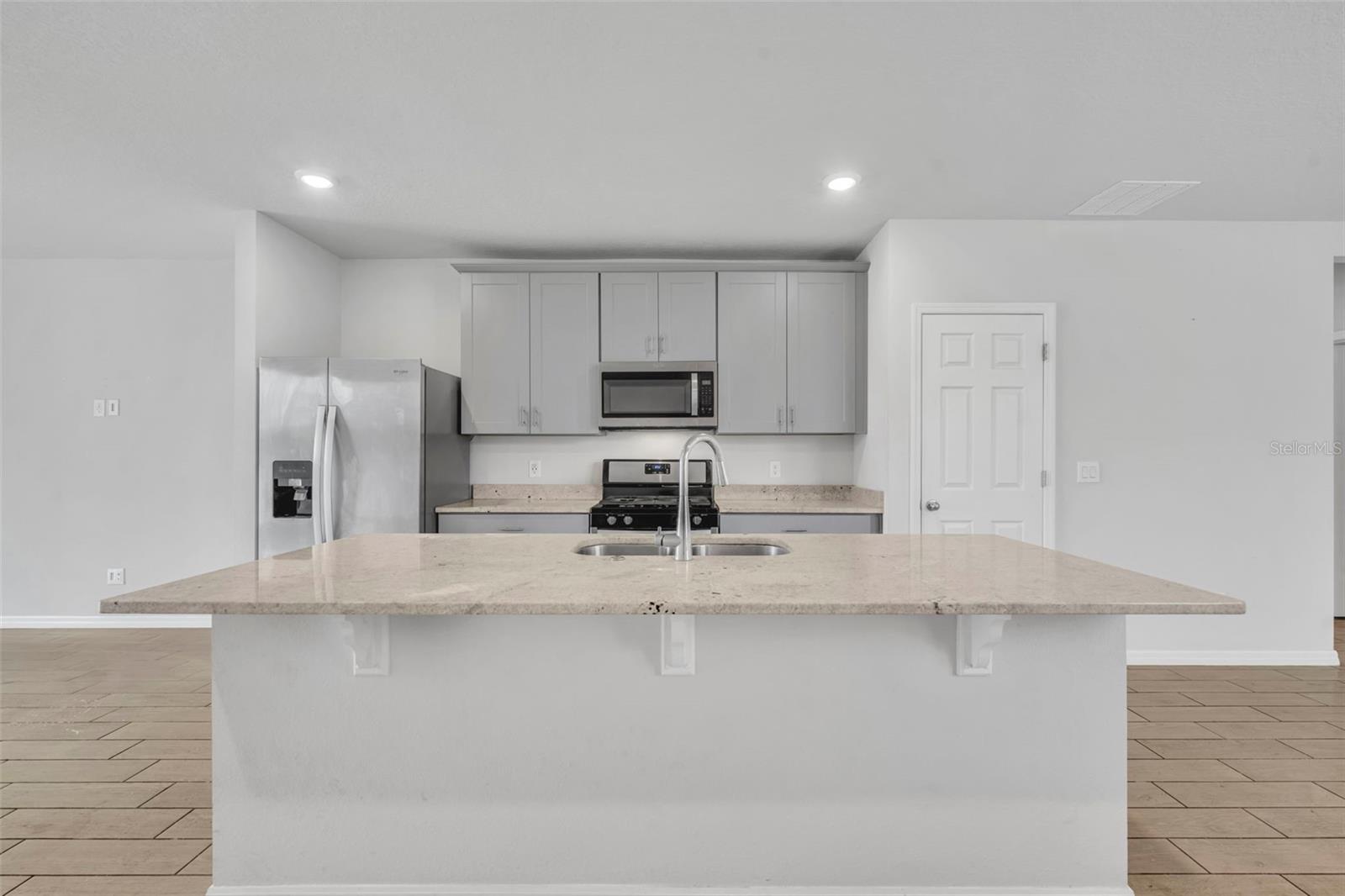 LAKE DENHAM ESTATES - Residential
