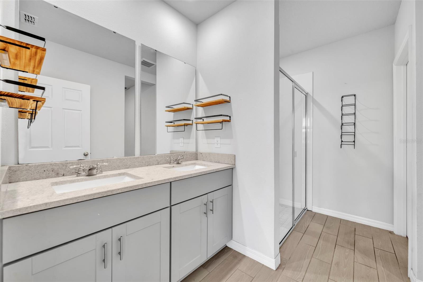 LAKE DENHAM ESTATES - Residential