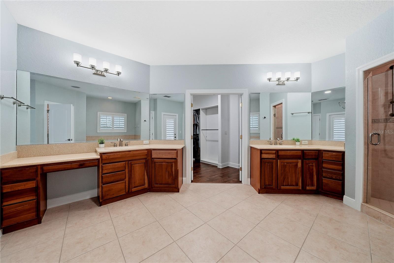 WARREN ESTATES - Residential