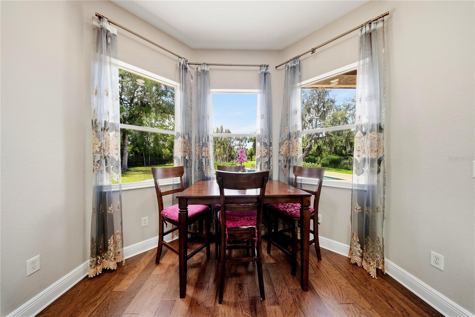 WARREN ESTATES - Residential