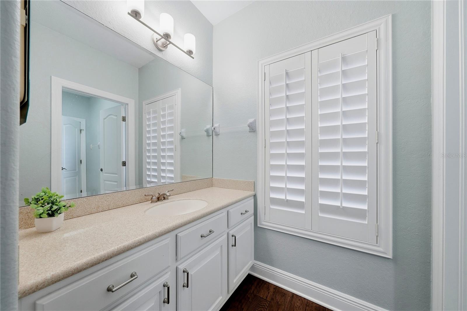 WARREN ESTATES - Residential