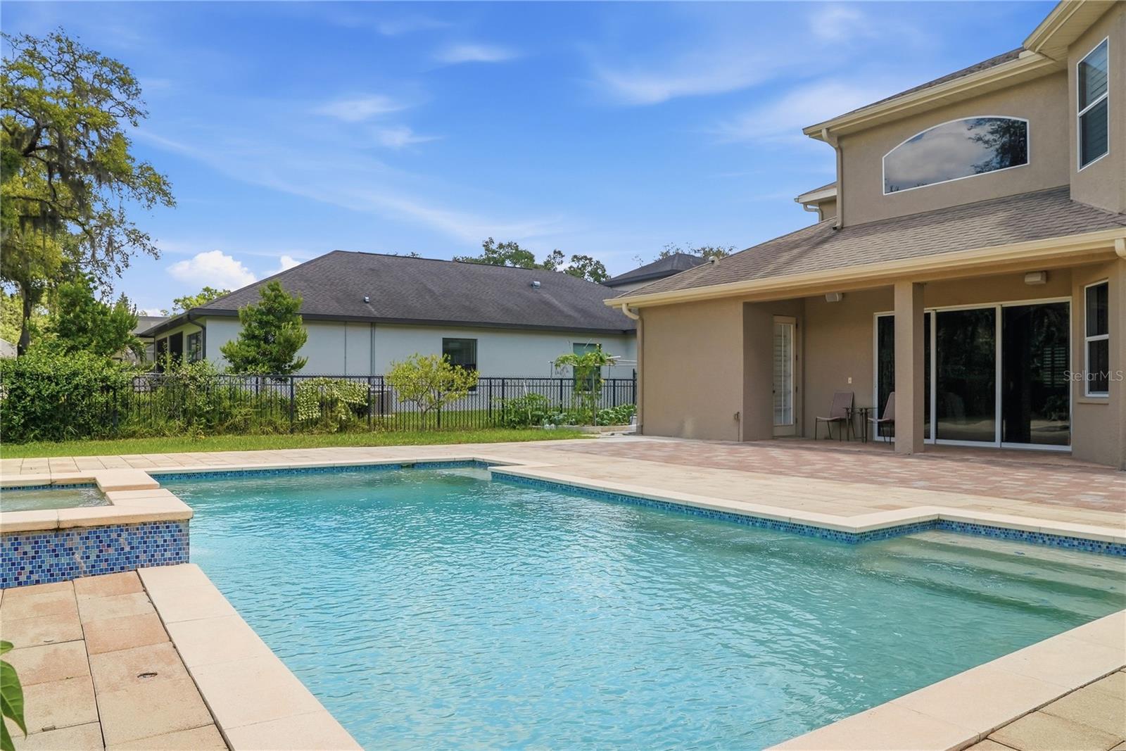 WARREN ESTATES - Residential