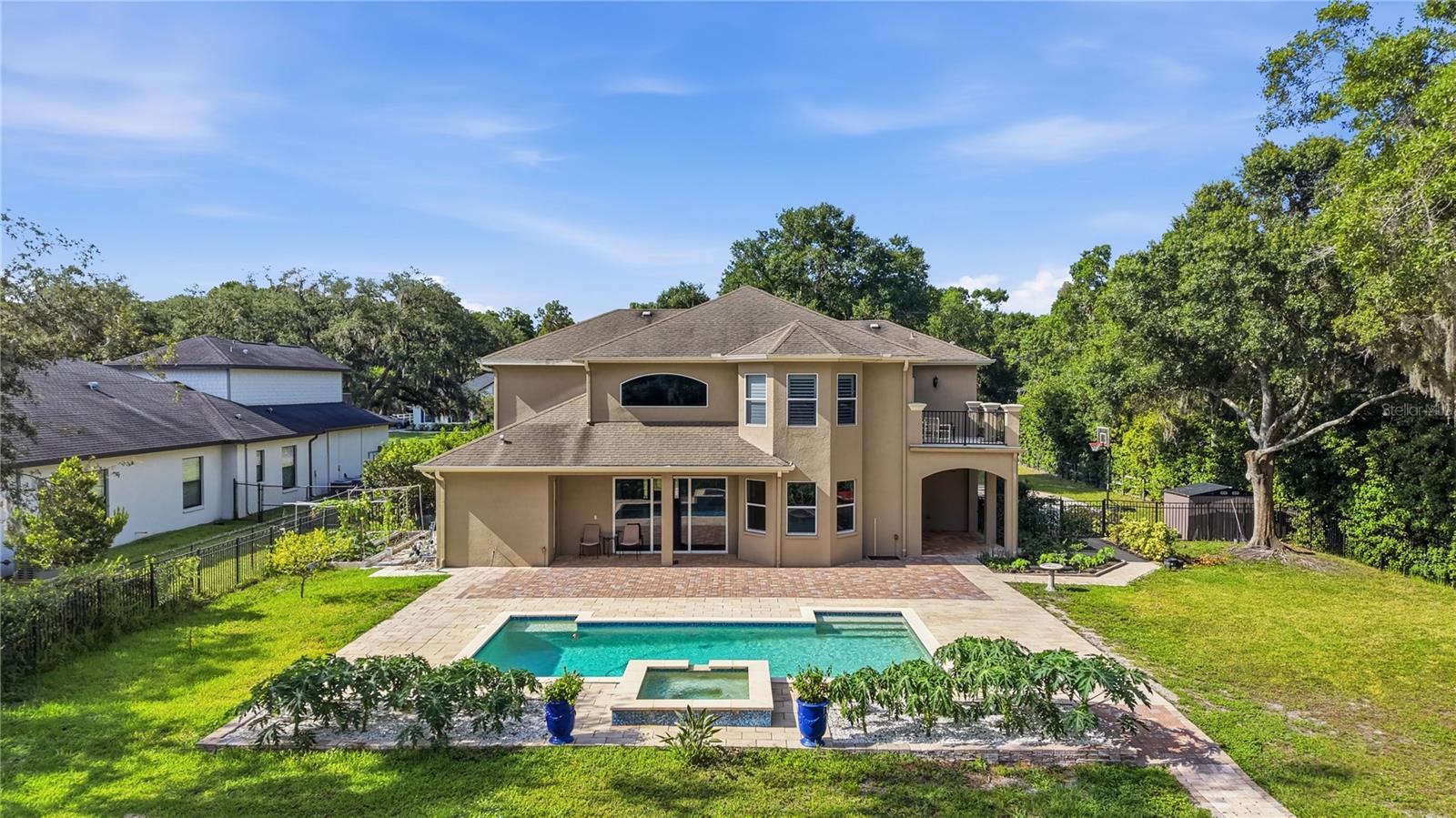 WARREN ESTATES - Residential